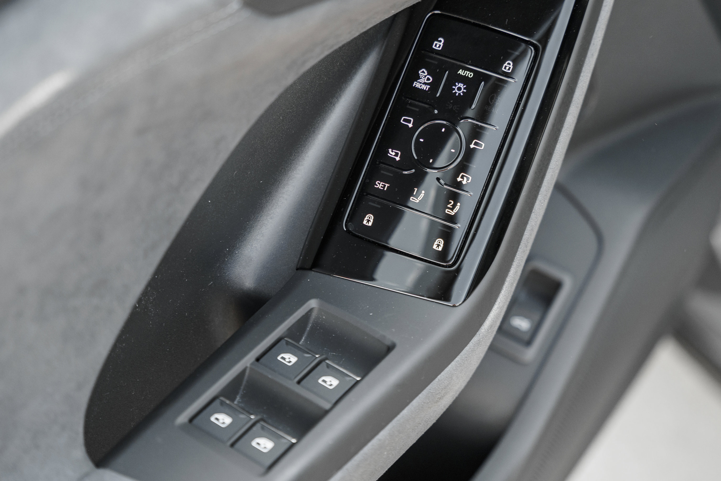 2025 Audi SQ6 photo 23