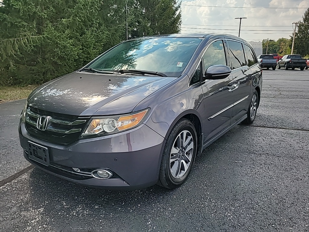 2015 Honda Odyssey Touring Elite photo 2