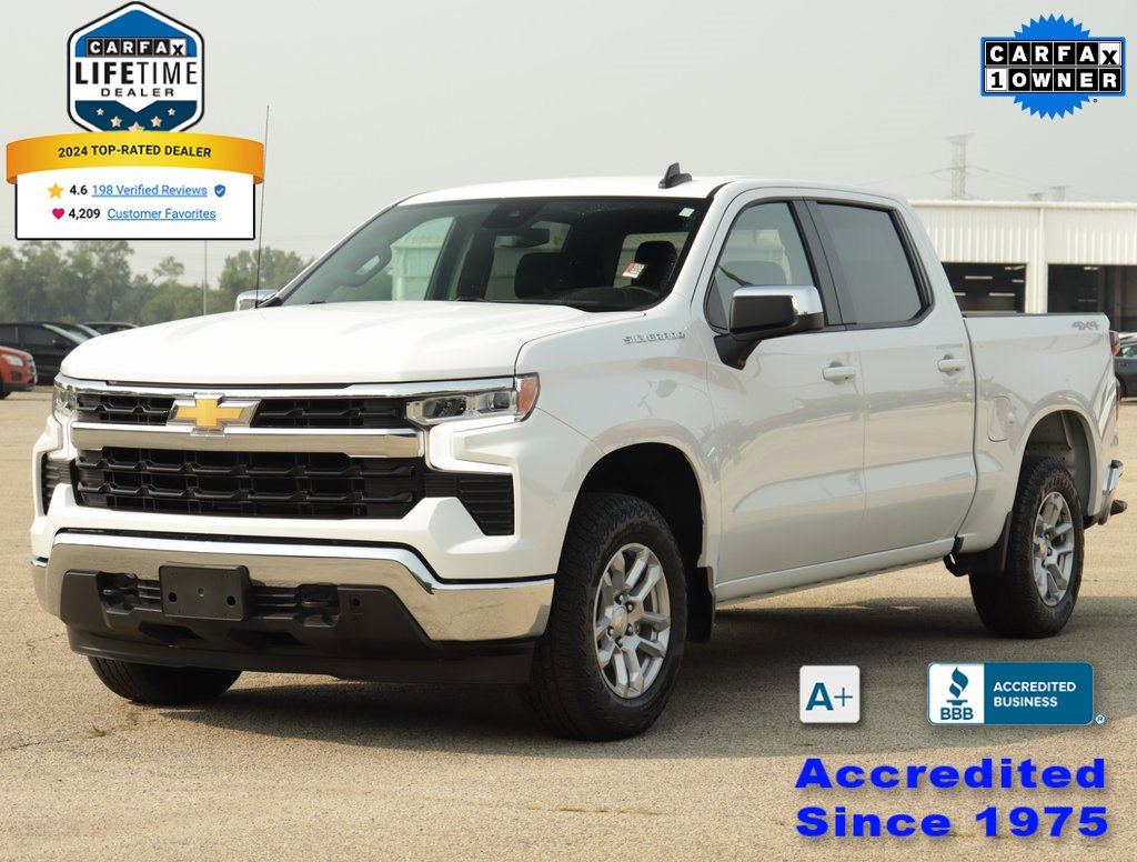 2023 Chevrolet Silverado photo 3