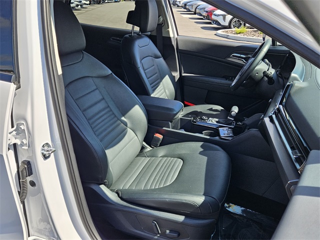 2025 Kia Sportage photo 18