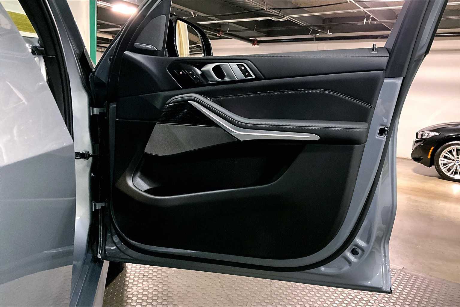 2025 Bmw X5 M60i photo 21