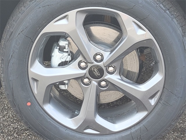 2025 Ford Escape ST-Line photo 32