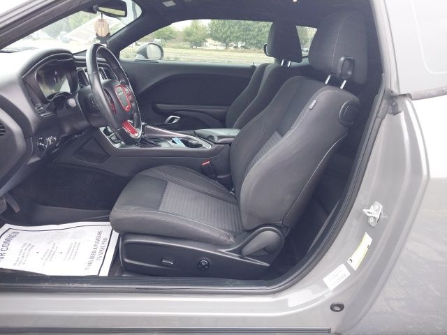 2018 Dodge Challenger R/T photo 3