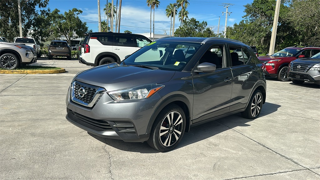 2019 Nissan Kicks SV photo 3