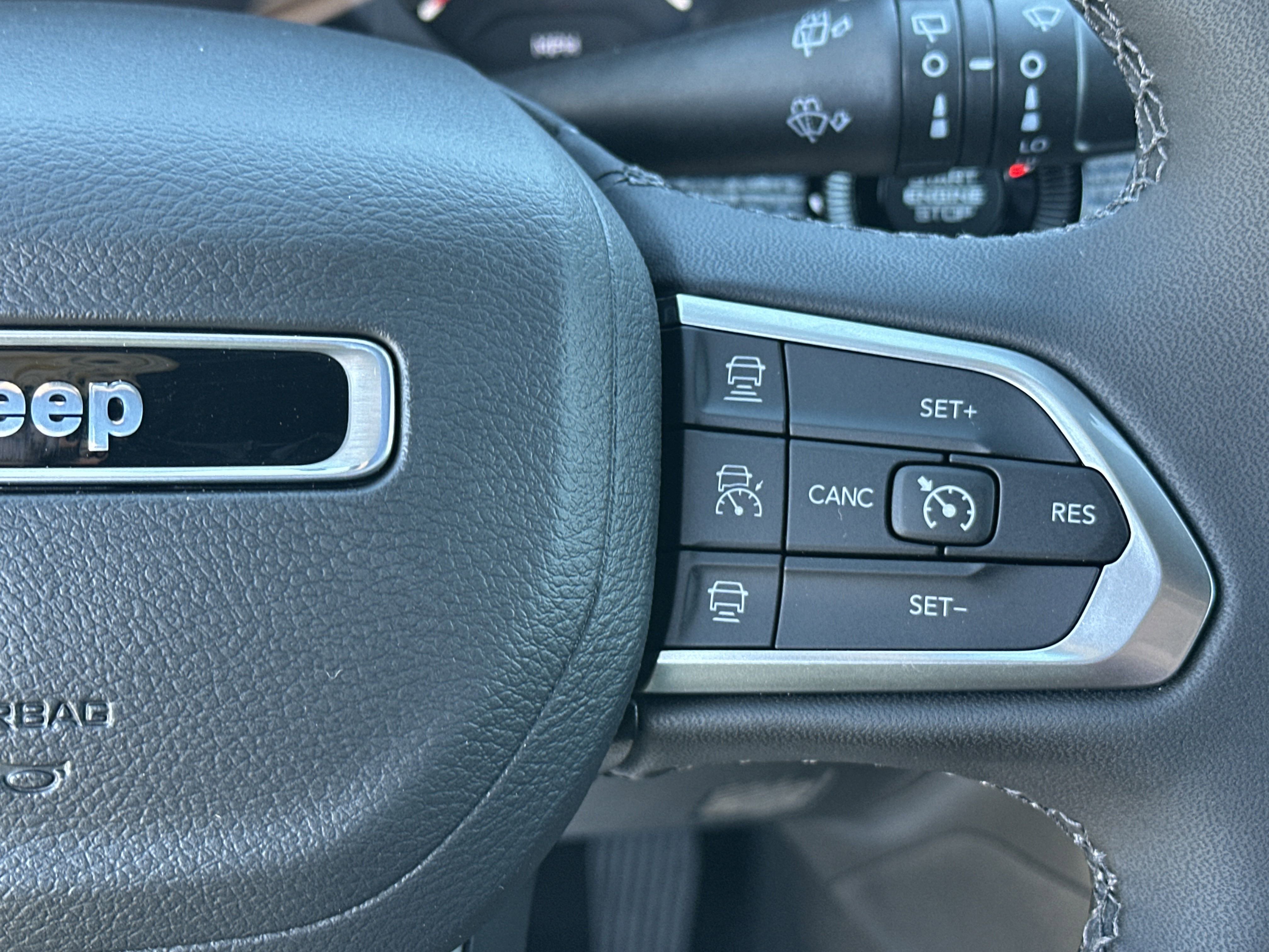 2025 Jeep Compass Latitude photo 5