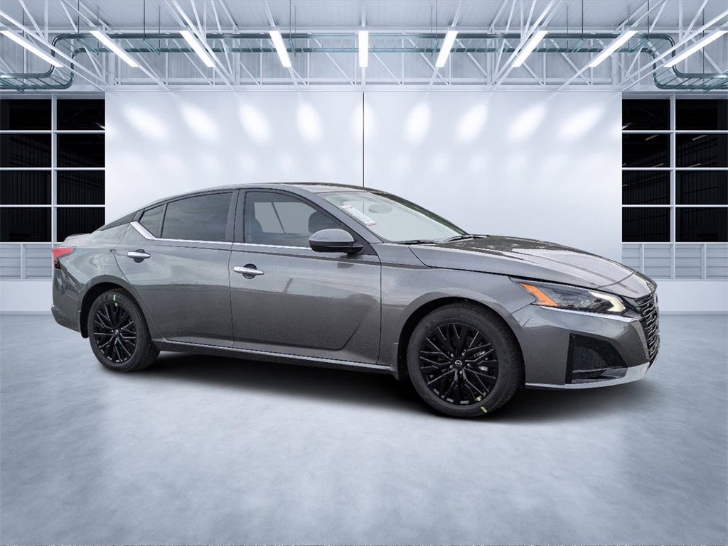 2025 Nissan Altima SV's photo