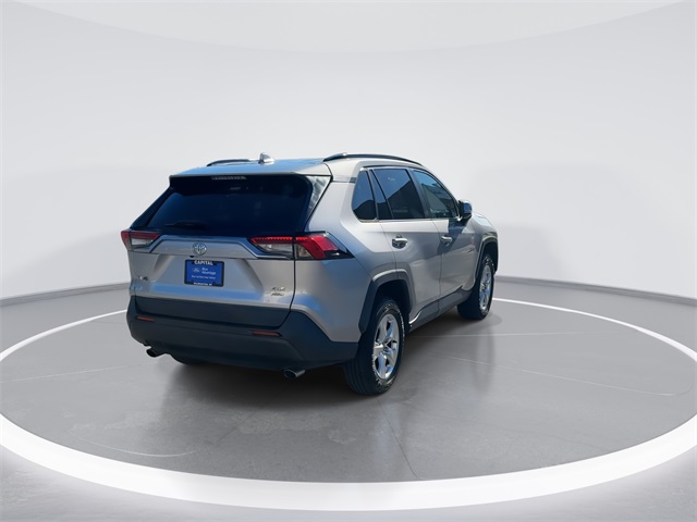 2021 Toyota RAV4 XLE photo 7
