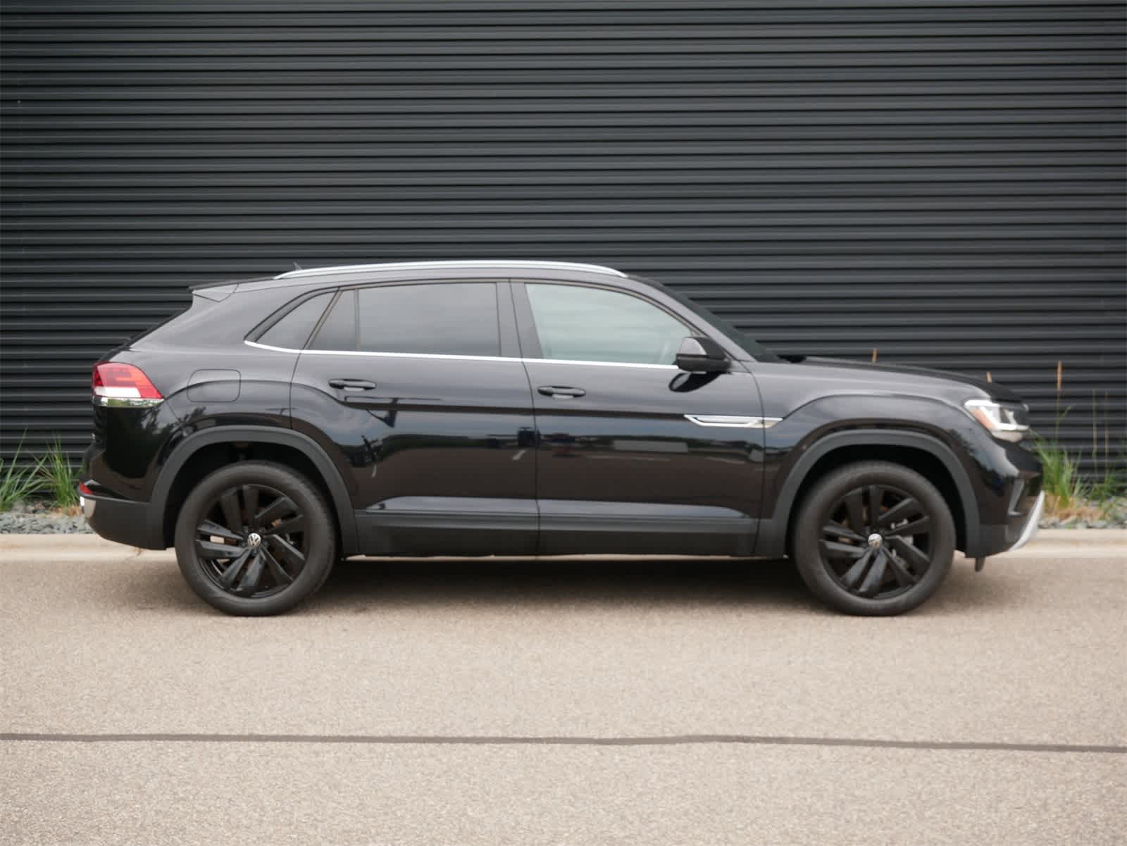 2022 Volkswagen Atlas Cross Sport V6 SE Technology photo 24