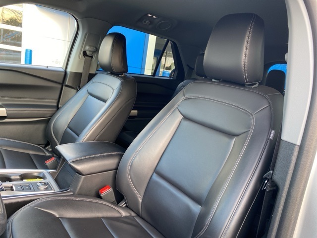 2023 Ford Explorer XLT photo 11