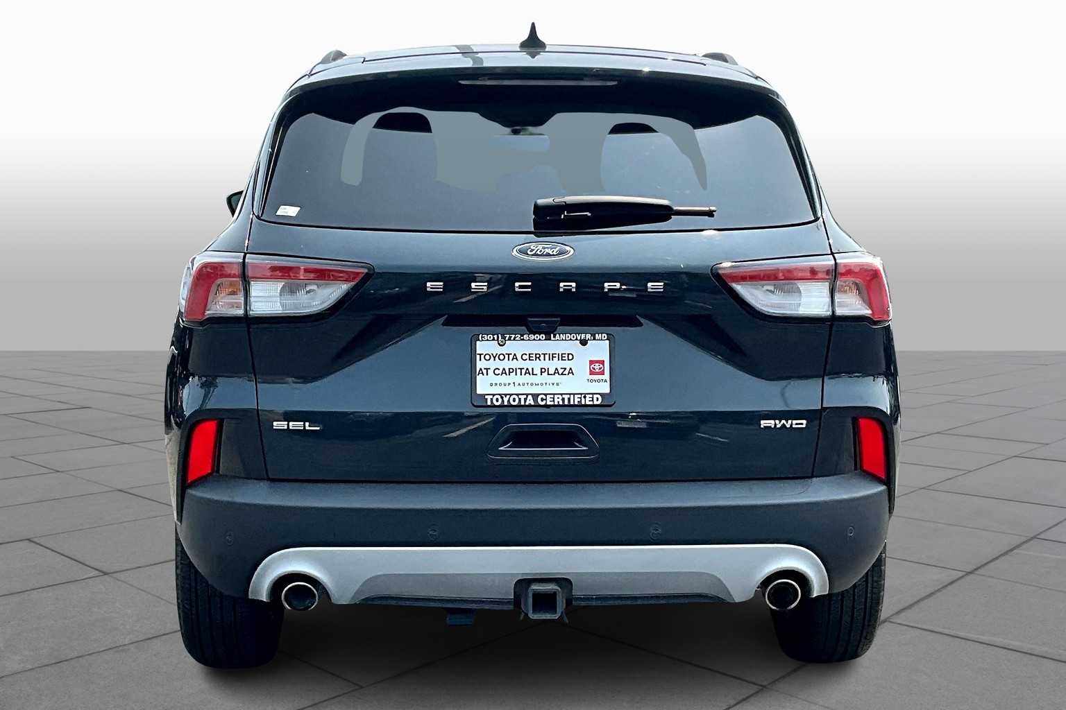 2022 Ford Escape SEL photo 4