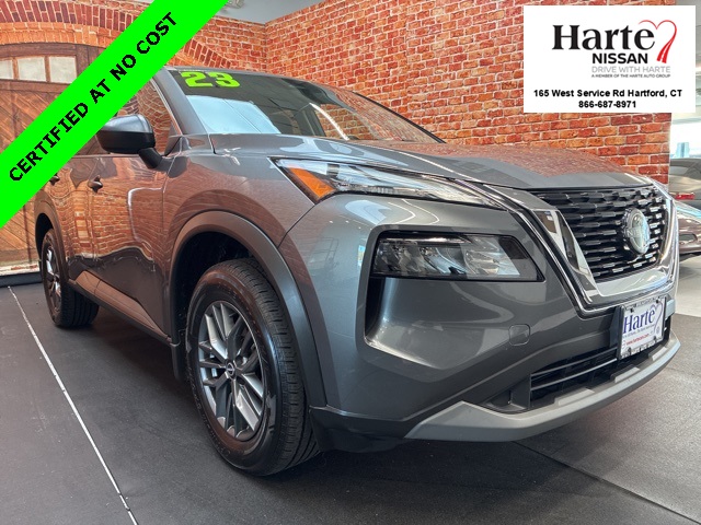 2023 Nissan Rogue S's photo