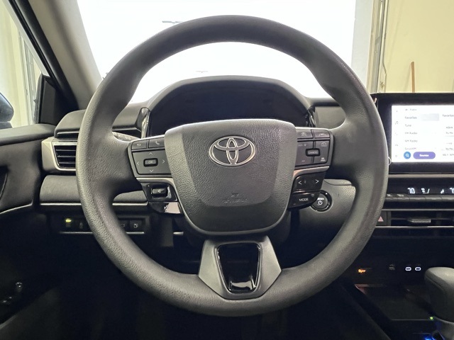 2025 Toyota Camry LE photo 3