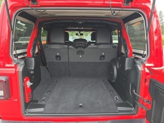 2021 Jeep Wrangler Unlimited Sahara Altitude photo 29