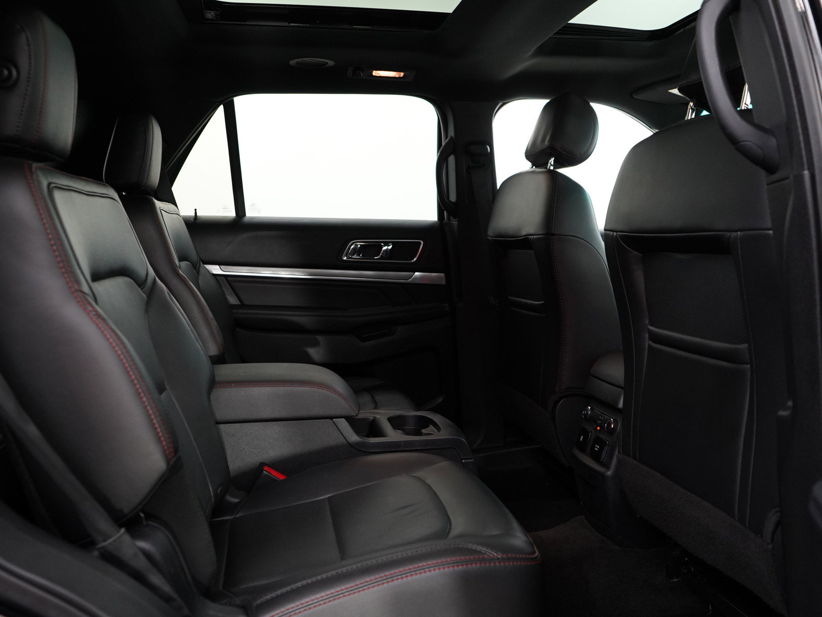 2017 Ford Explorer Sport photo 11