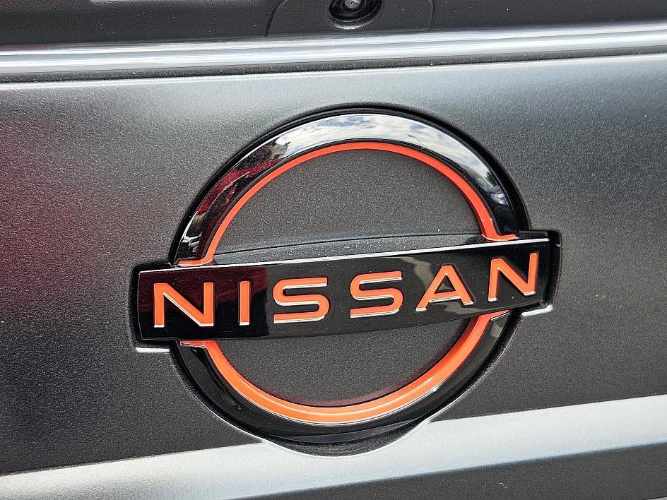 2025 Nissan Frontier Crew Cab PRO-X photo 13