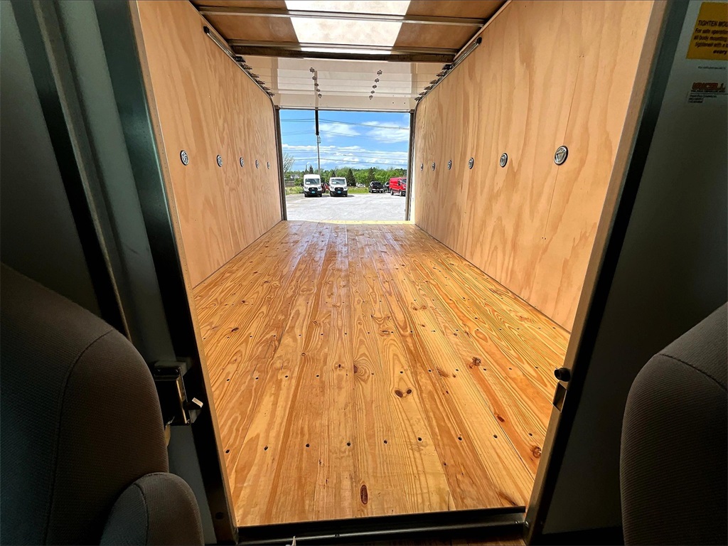2025 Ford E-350 photo 14