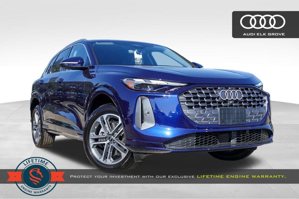 2025 Audi New Q5 Premium's photo