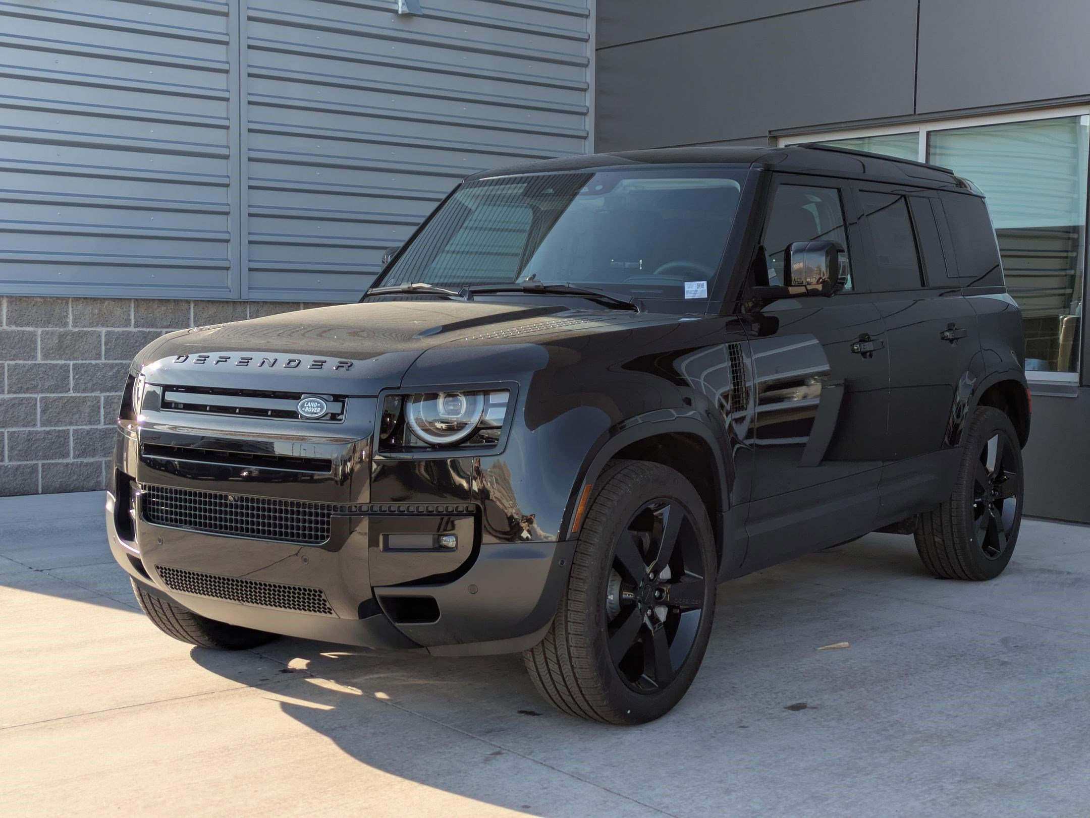 2026 Land Rover Defender S's photo