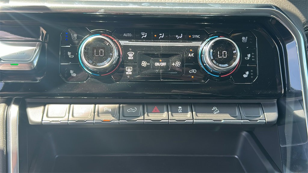 2025 Gmc Sierra 3500 HD Denali photo 24