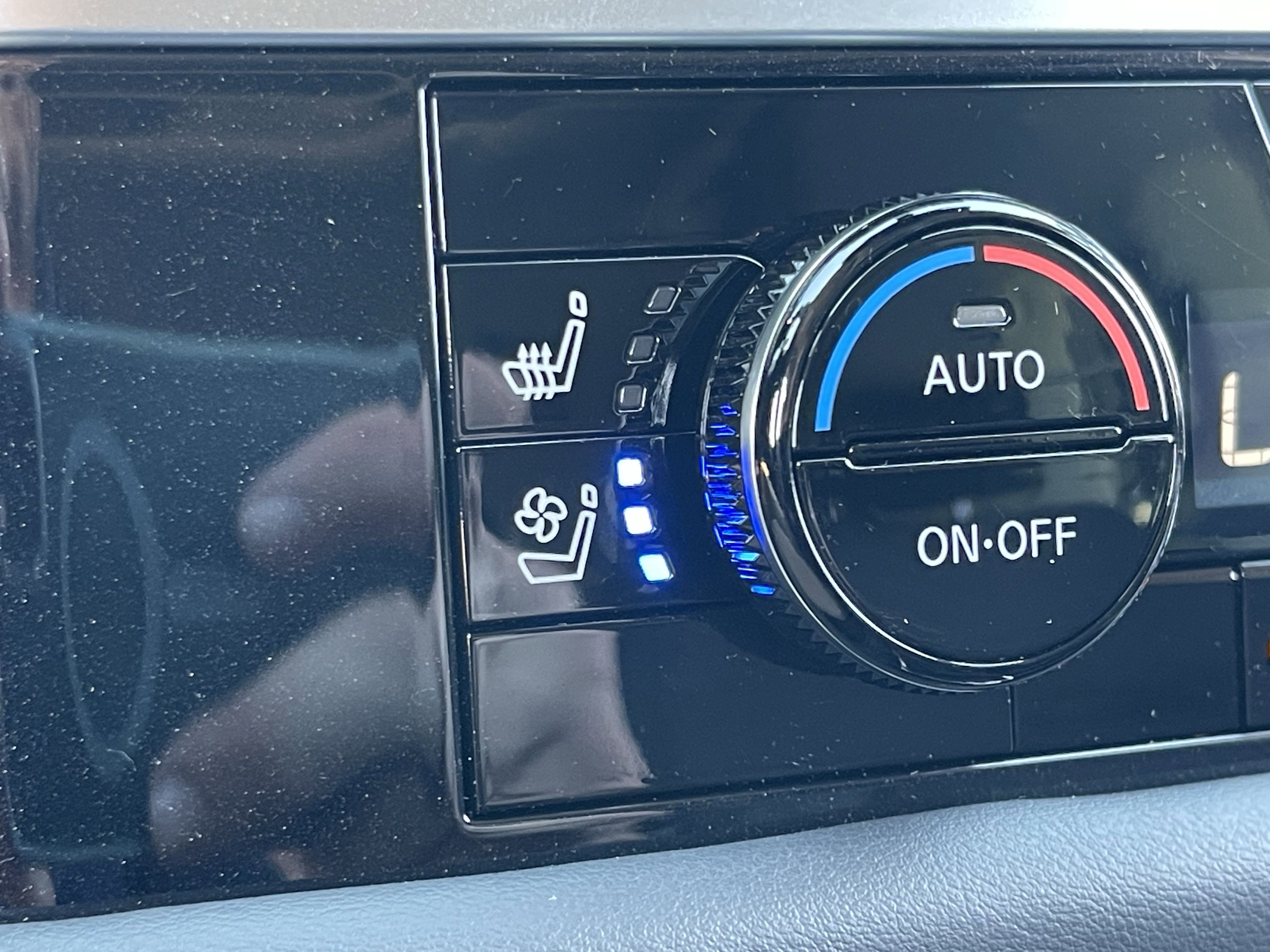 2024 Nissan Pathfinder Platinum photo 10