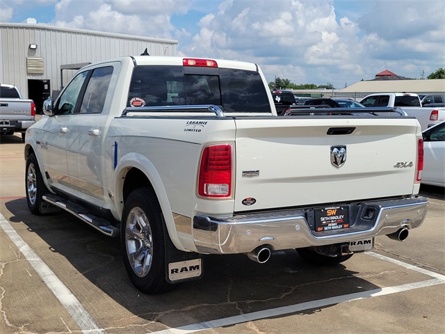 2017 Ram 1500 Laramie photo 2