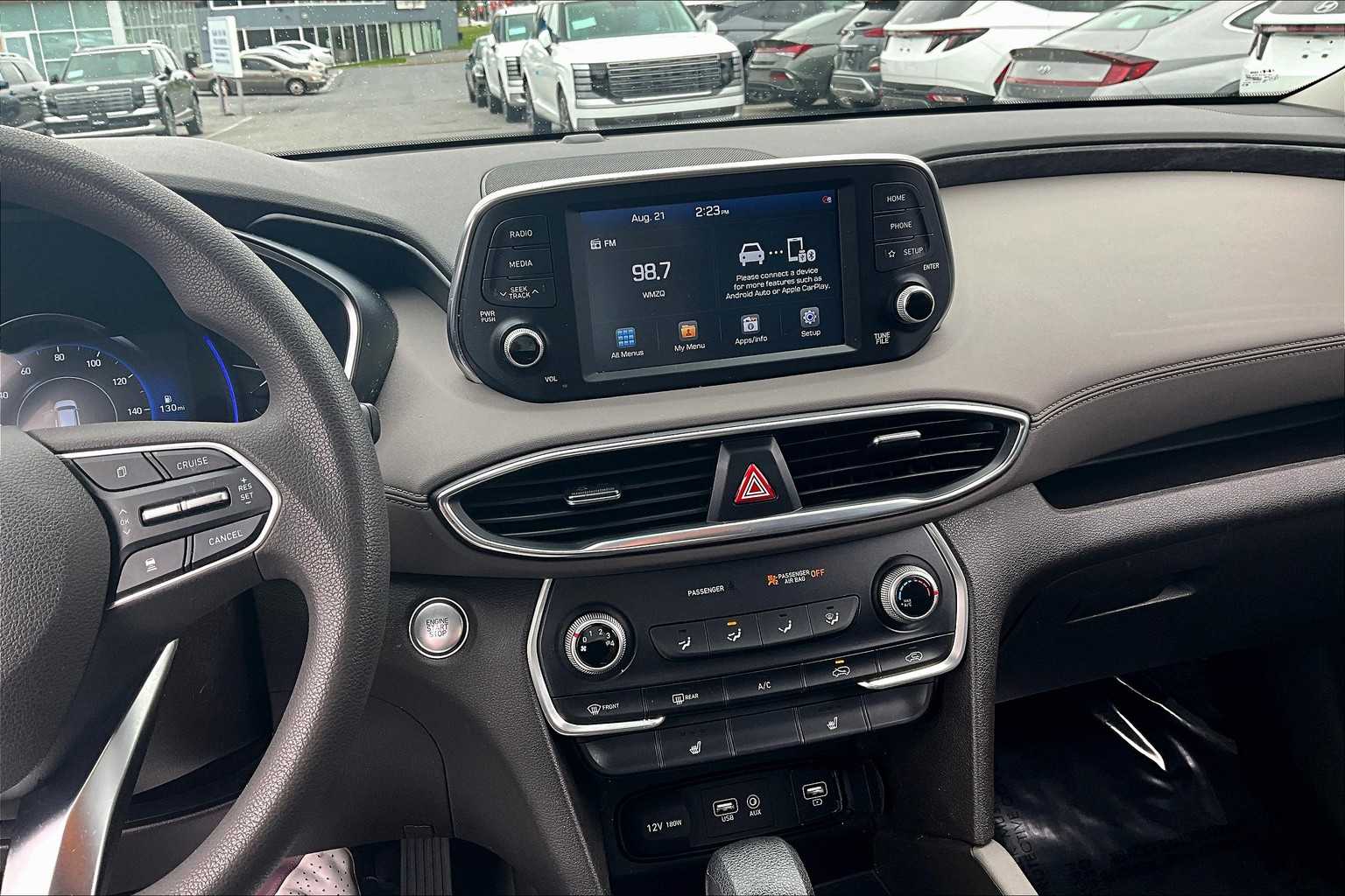 2020 Hyundai Santa Fe SEL photo 3