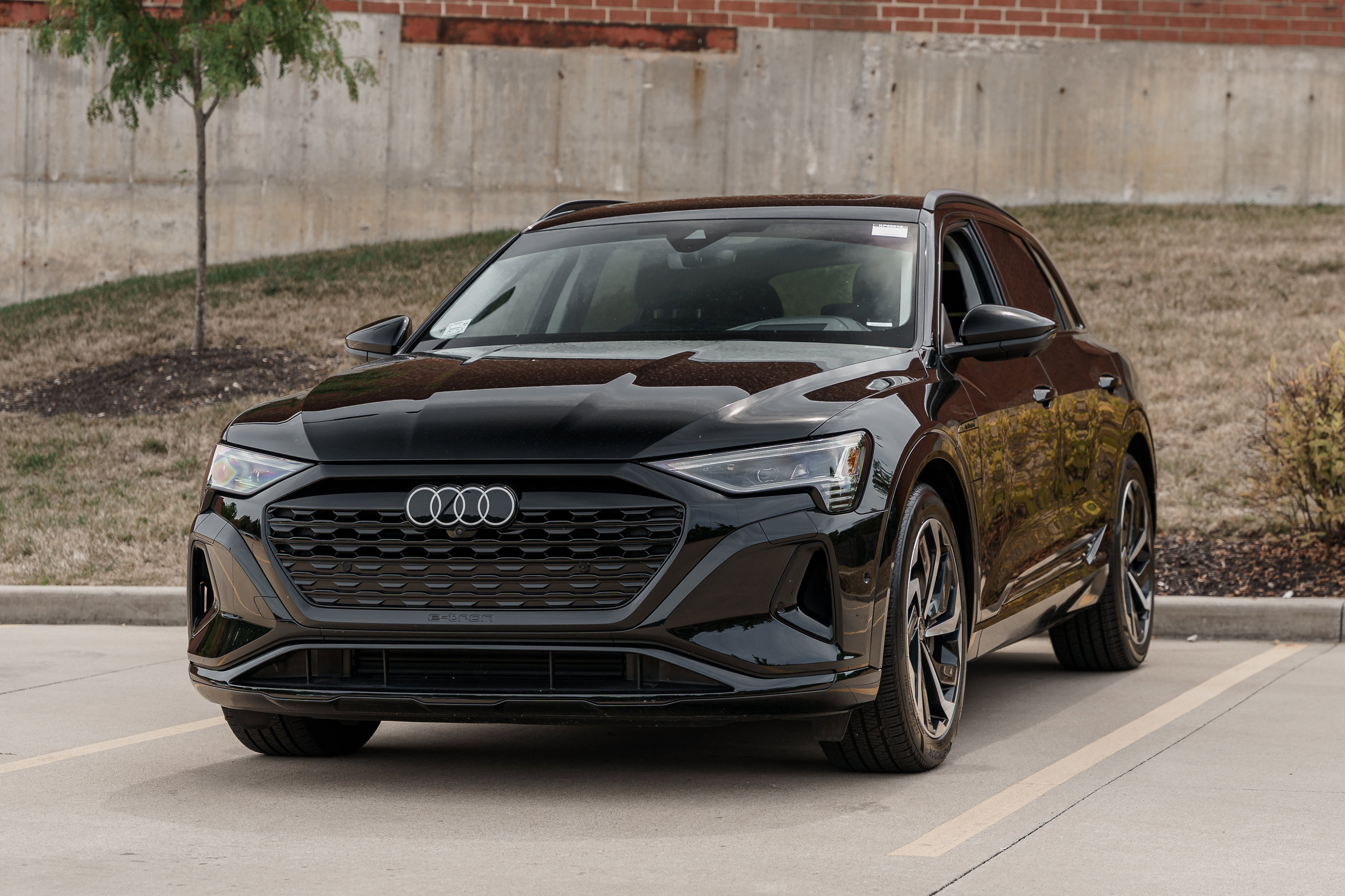 2024 Audi Q8 E-tron Prestige photo 7