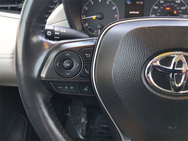 2023 Toyota Corolla Cross LE photo 22