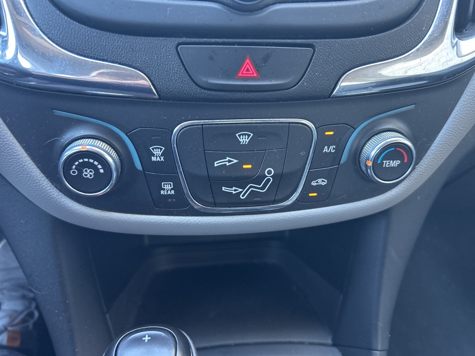 2021 Chevrolet Equinox LS photo 10
