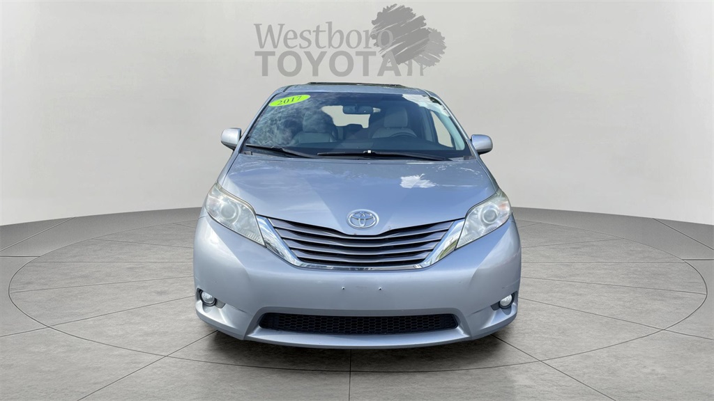 Used 2017 Toyota Sienna XLE with VIN 5TDDZ3DC6HS164083 for sale in Westborough, MA