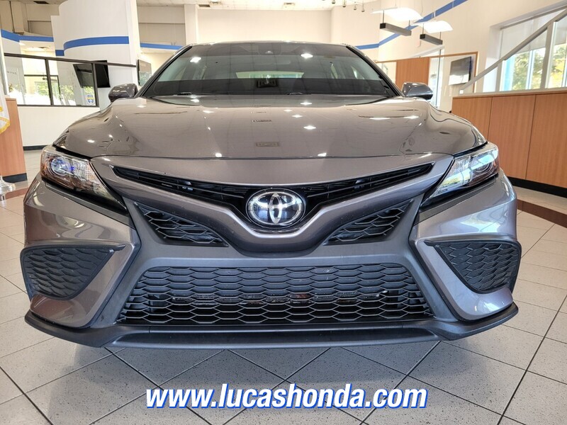 2024 Toyota Camry SE photo 2