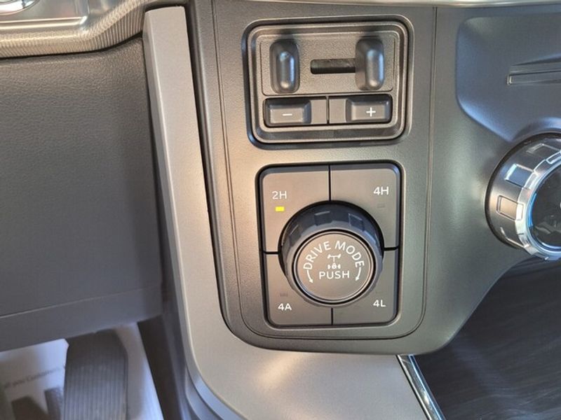 2024 Ford F-150 Lariat photo 21