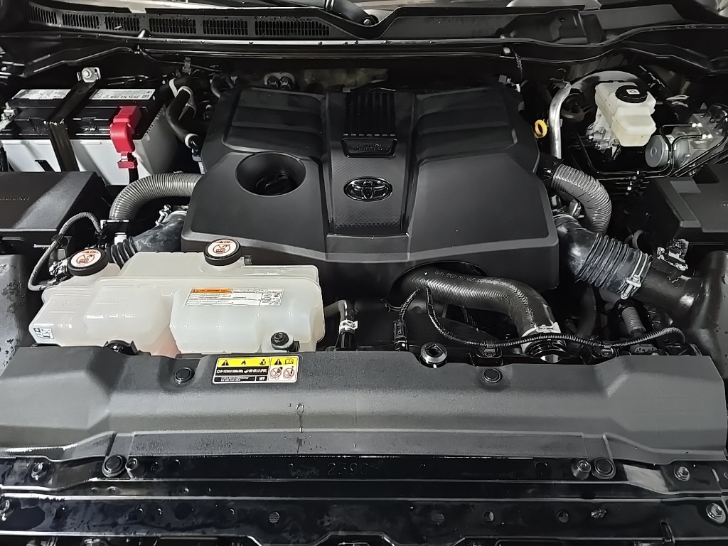 2022 Toyota Tundra SR5 photo 12