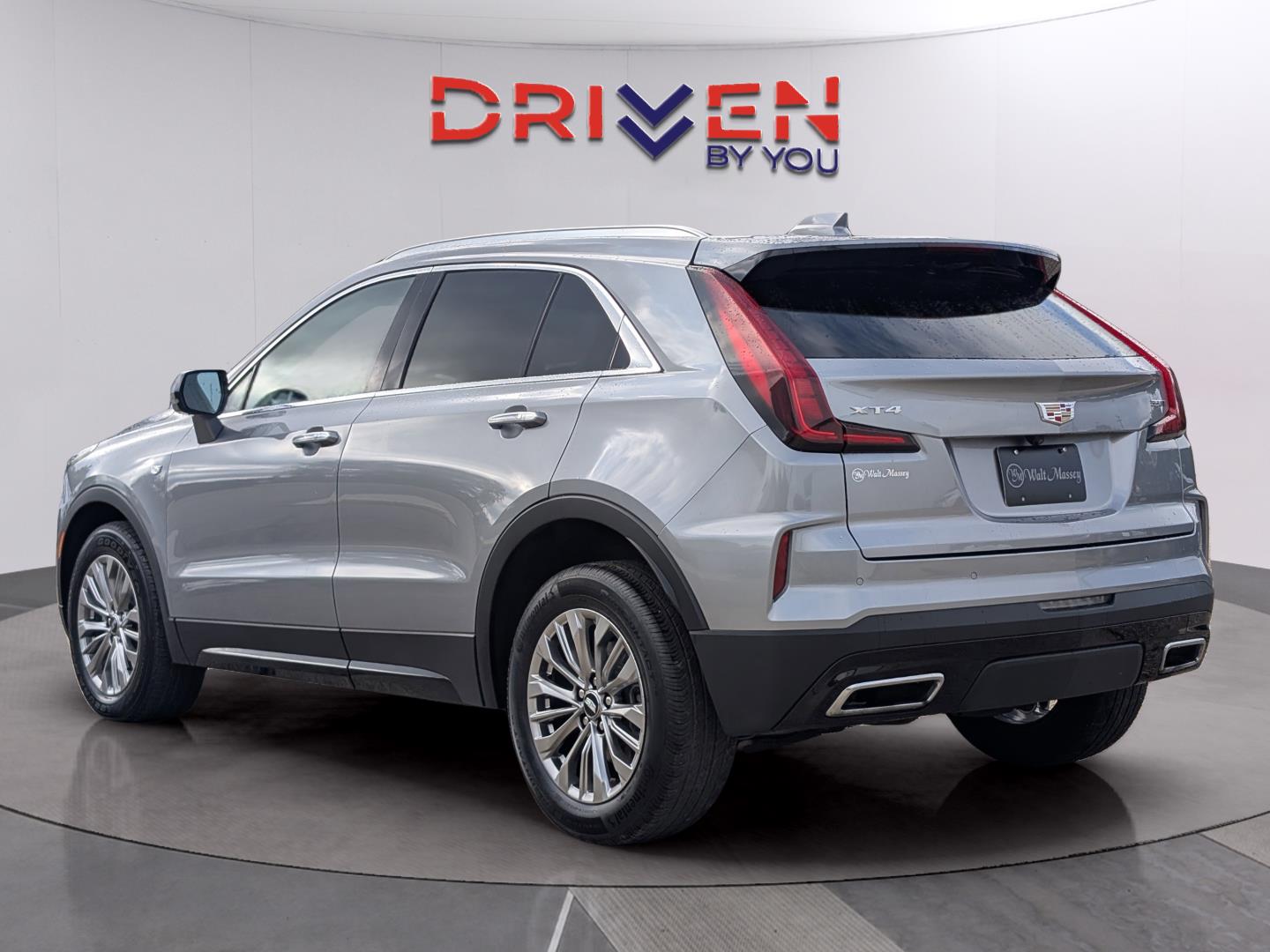2024 Cadillac XT4 Premium Luxury photo 3