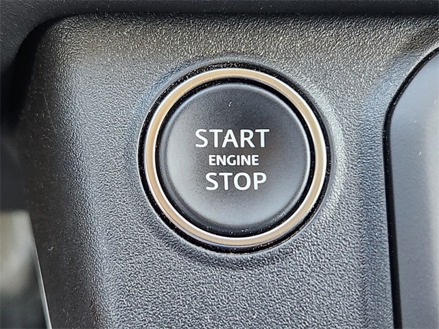 2024 Land Rover Defender 110 S photo 25