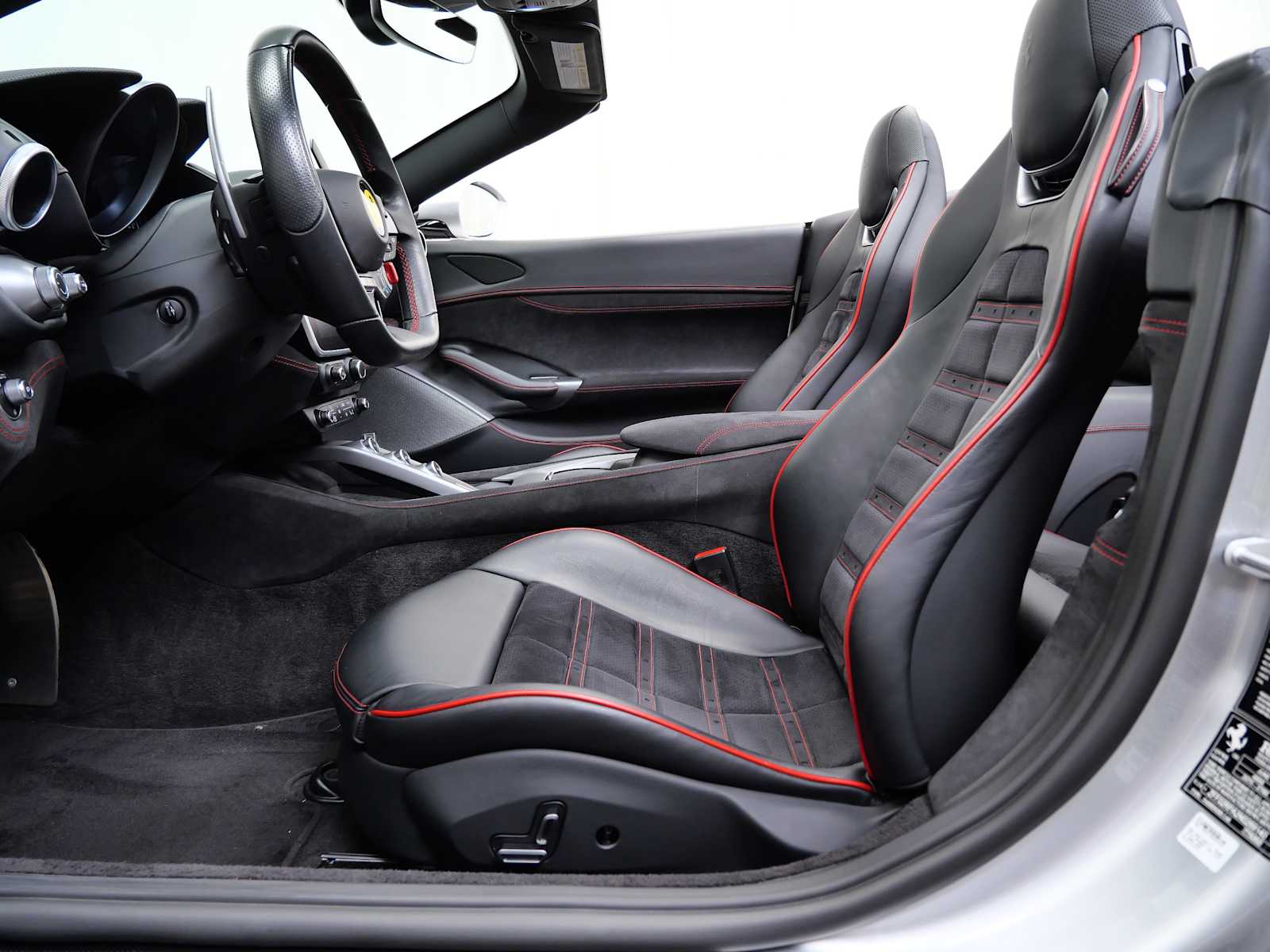 2022 Ferrari Portofino M photo 16