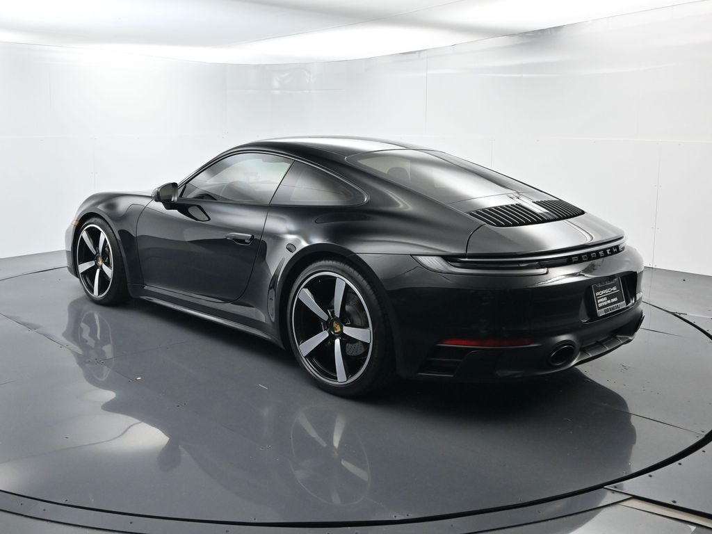 2024 Porsche 911 T photo 2