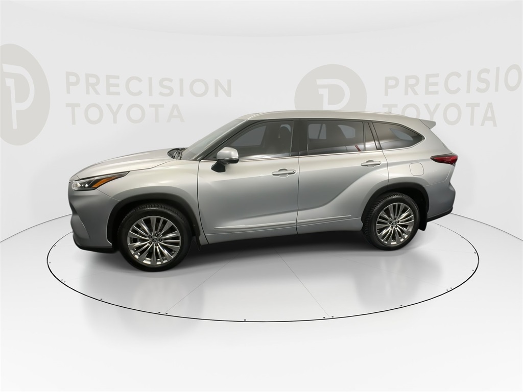 2022 Toyota Highlander Hybrid Platinum photo 9
