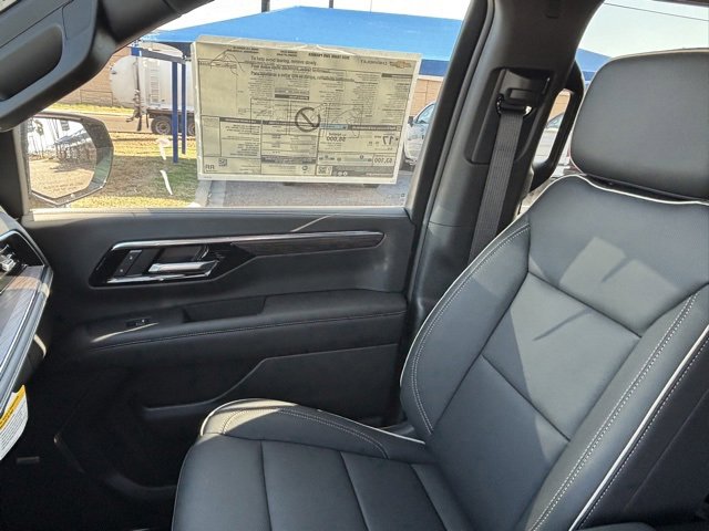 2025 Chevrolet Tahoe Premier photo 14