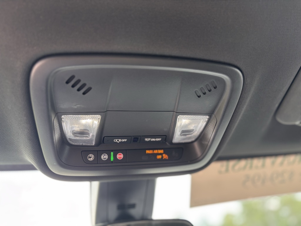 2023 Chevrolet Traverse Cloth 1LT photo 24