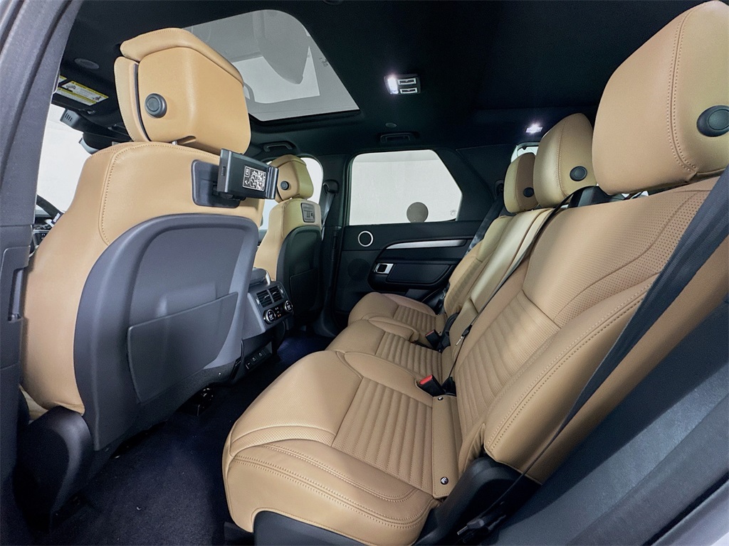 2025 Land Rover Discovery SE photo 23