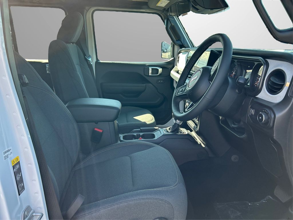 2025 Jeep Wrangler Sport RHD photo 9