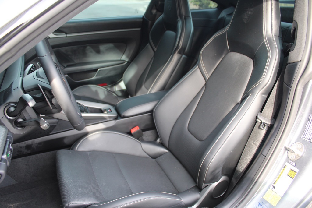 2025 Porsche 911 S Coupe photo 4