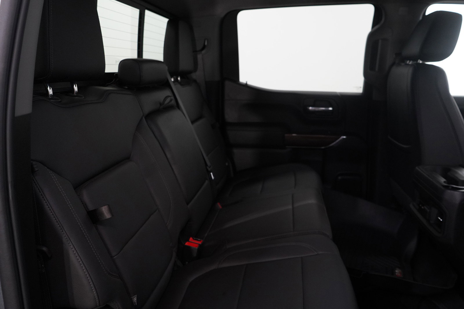 2021 Chevrolet Silverado RST photo 11