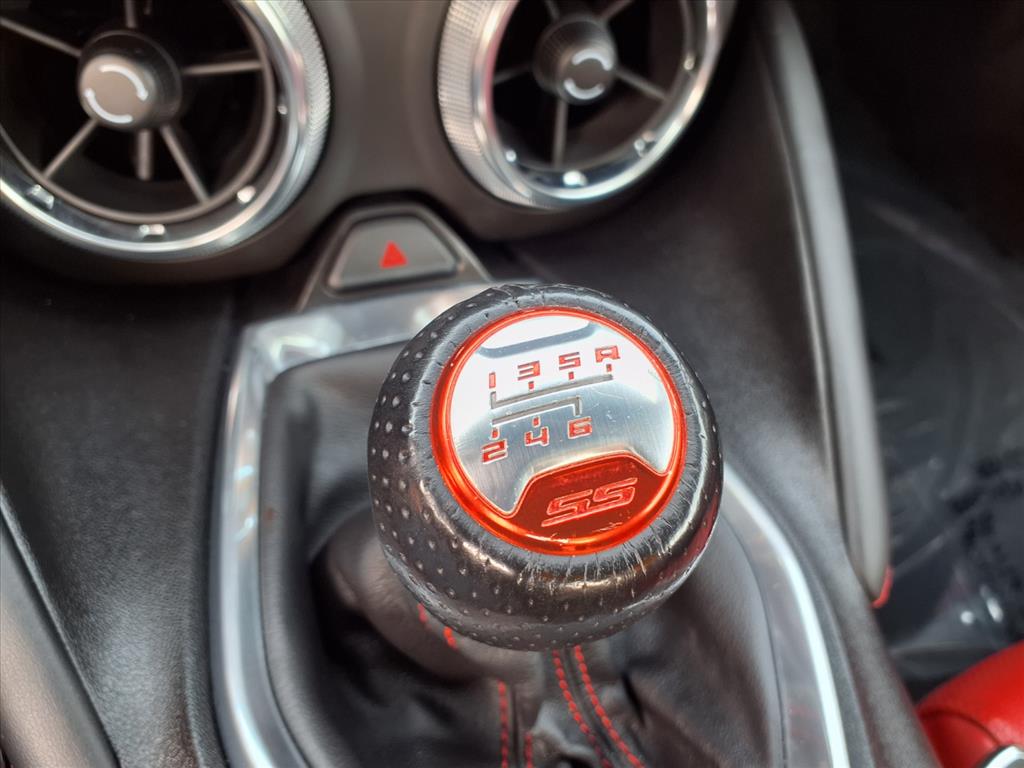 2016 Chevrolet Camaro SS photo 10