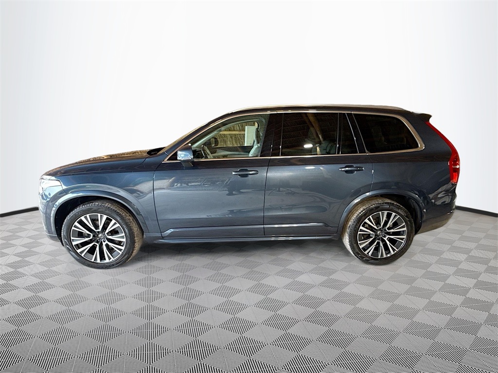 2021 Volvo XC90 T5 Momentum photo 4