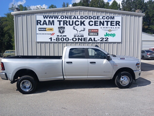 2026 Ram 3500 Big Horn photo 2