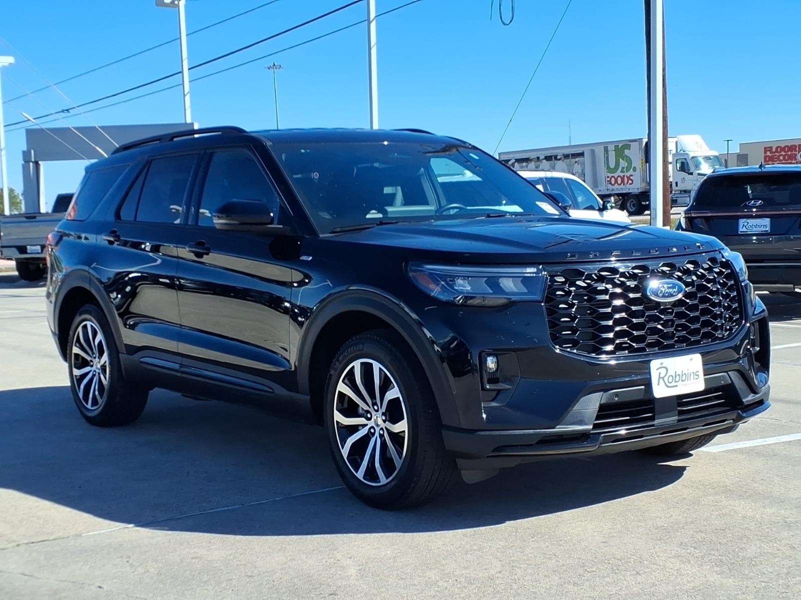 2025 Ford Explorer - Image 3