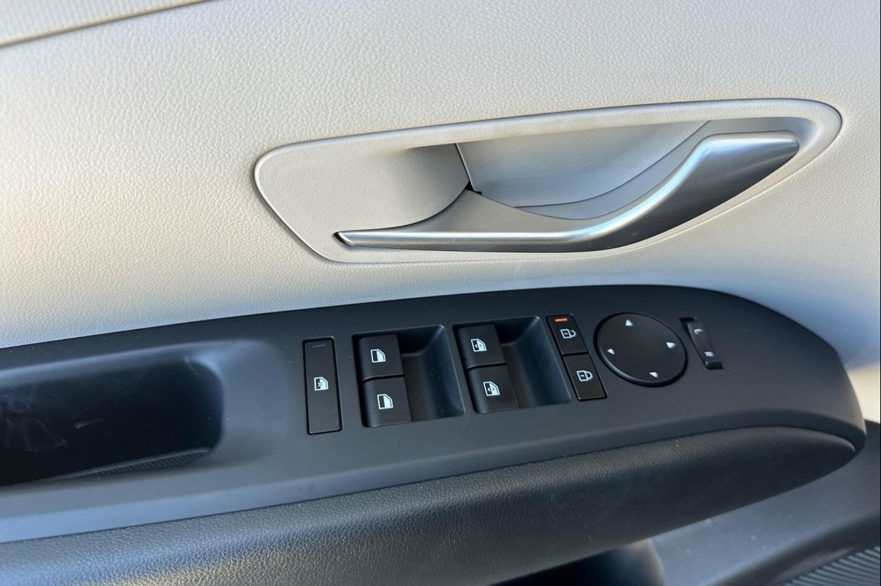 2025 Hyundai Tucson SEL photo 11