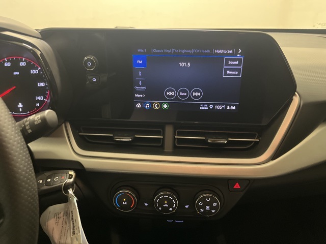 2025 Chevrolet Trax photo 4